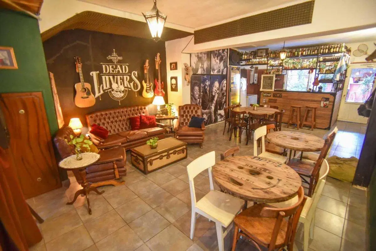 VENTA LOCAL SOBRE IMPORTANTE AVENIDA 3