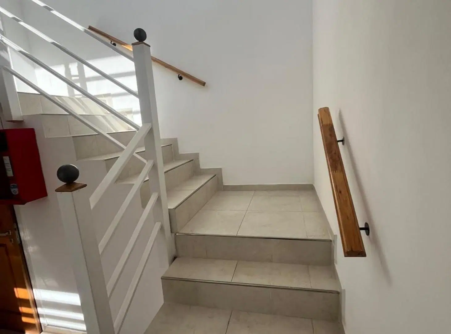 REMAX ALQUILA DEPARTAMENTO 3