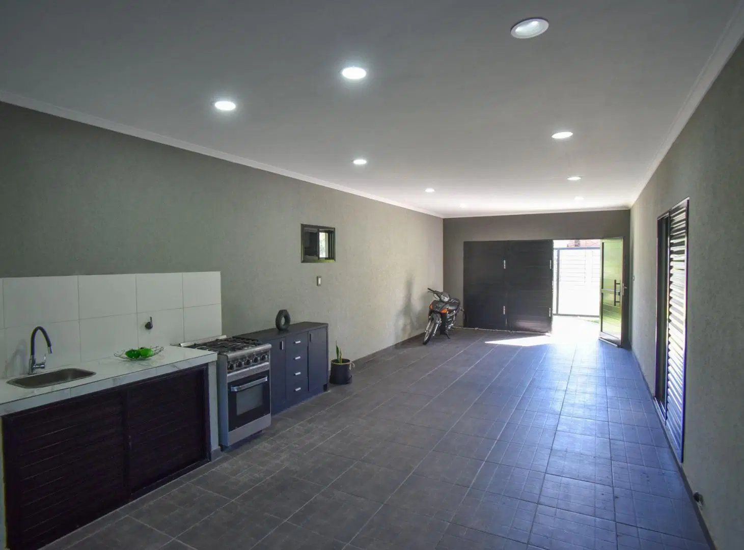 VENTA CASA EN ARROYO LEYES KM.13 8