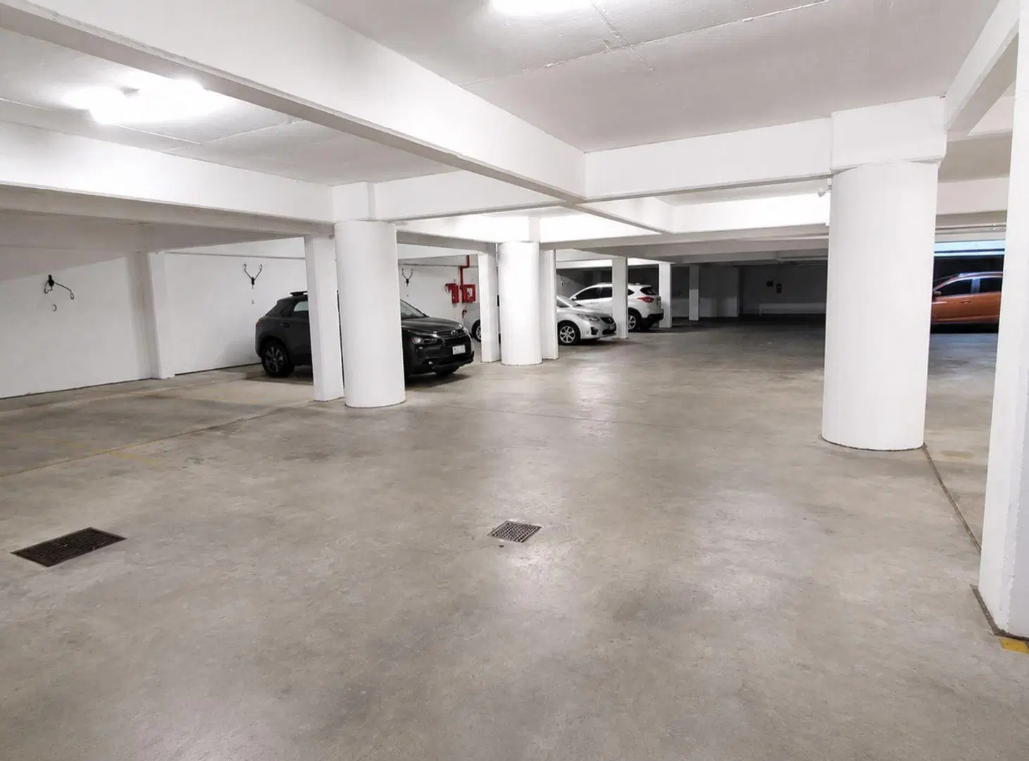 Venta cochera cubierta Edif Pilay 67  Barrio Sur 3