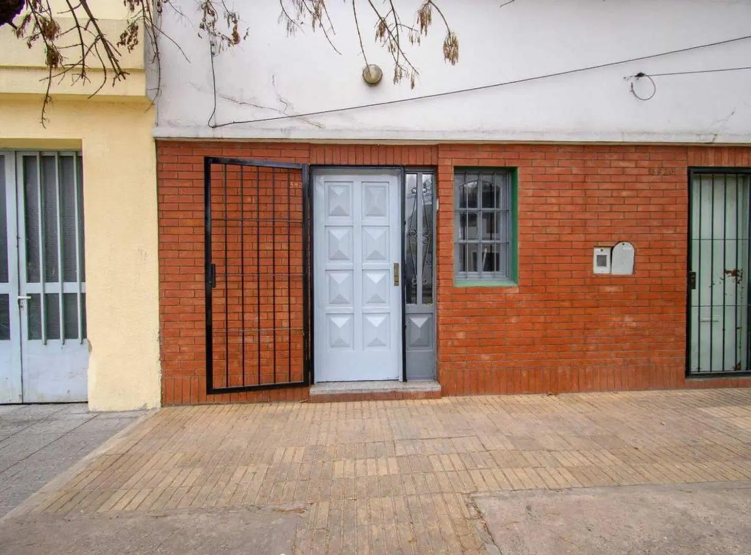 Casa al frente 2 Dorm - Barrio Roma 8