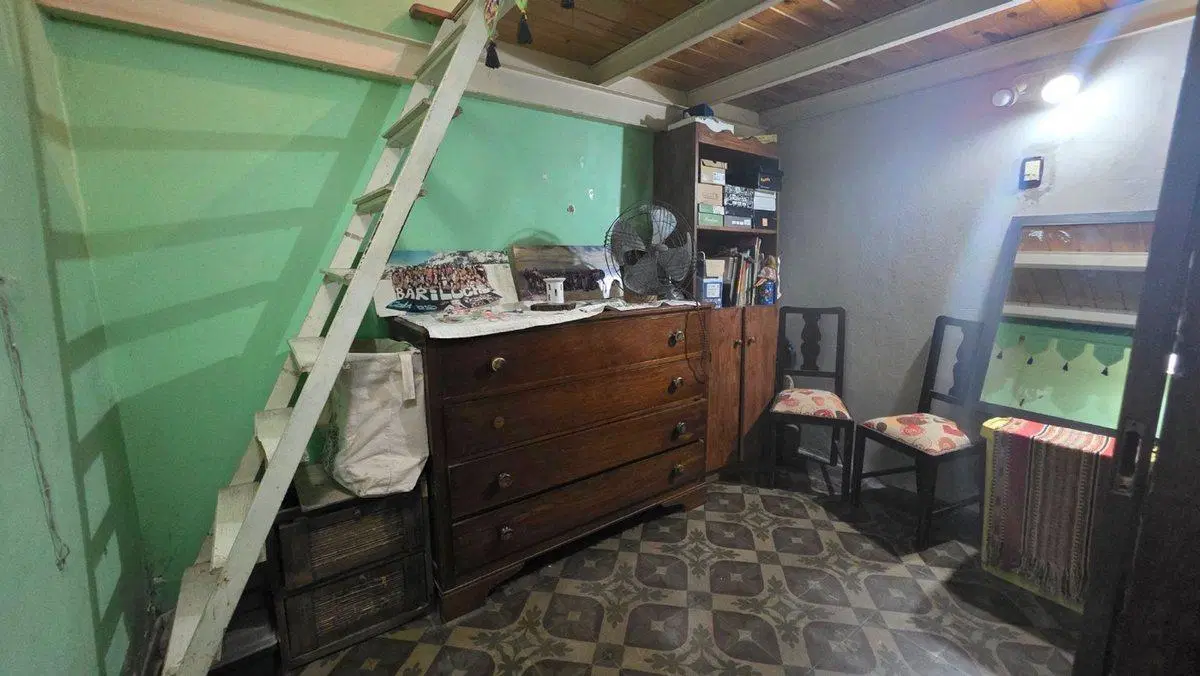 SE VENDE CASA DE DOS DORMITORIOS Y COCHERA Z. AVDA 4