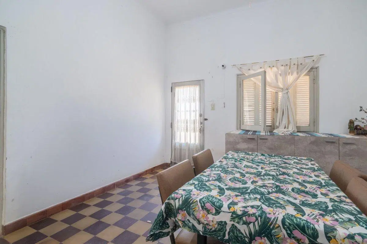 CASA CON GRAN POTENCIAL ZONA JERARQUICOS 5