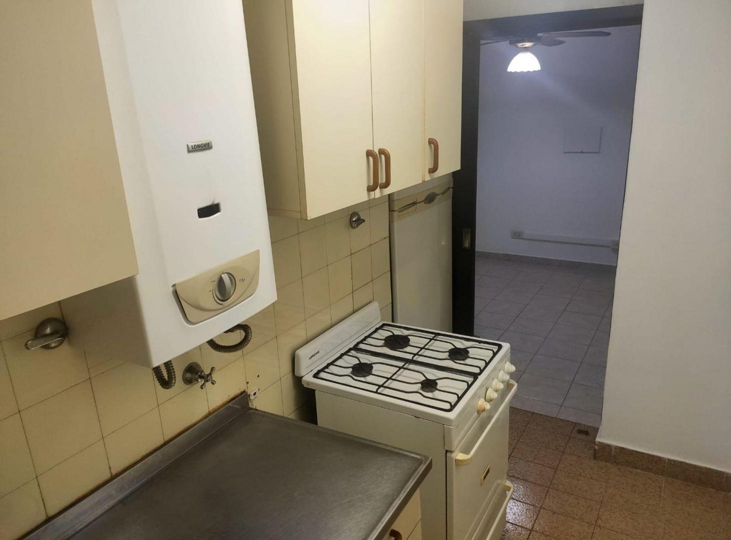 Foto de Amplio monoambiente en excelente ubicación!, imagen 3