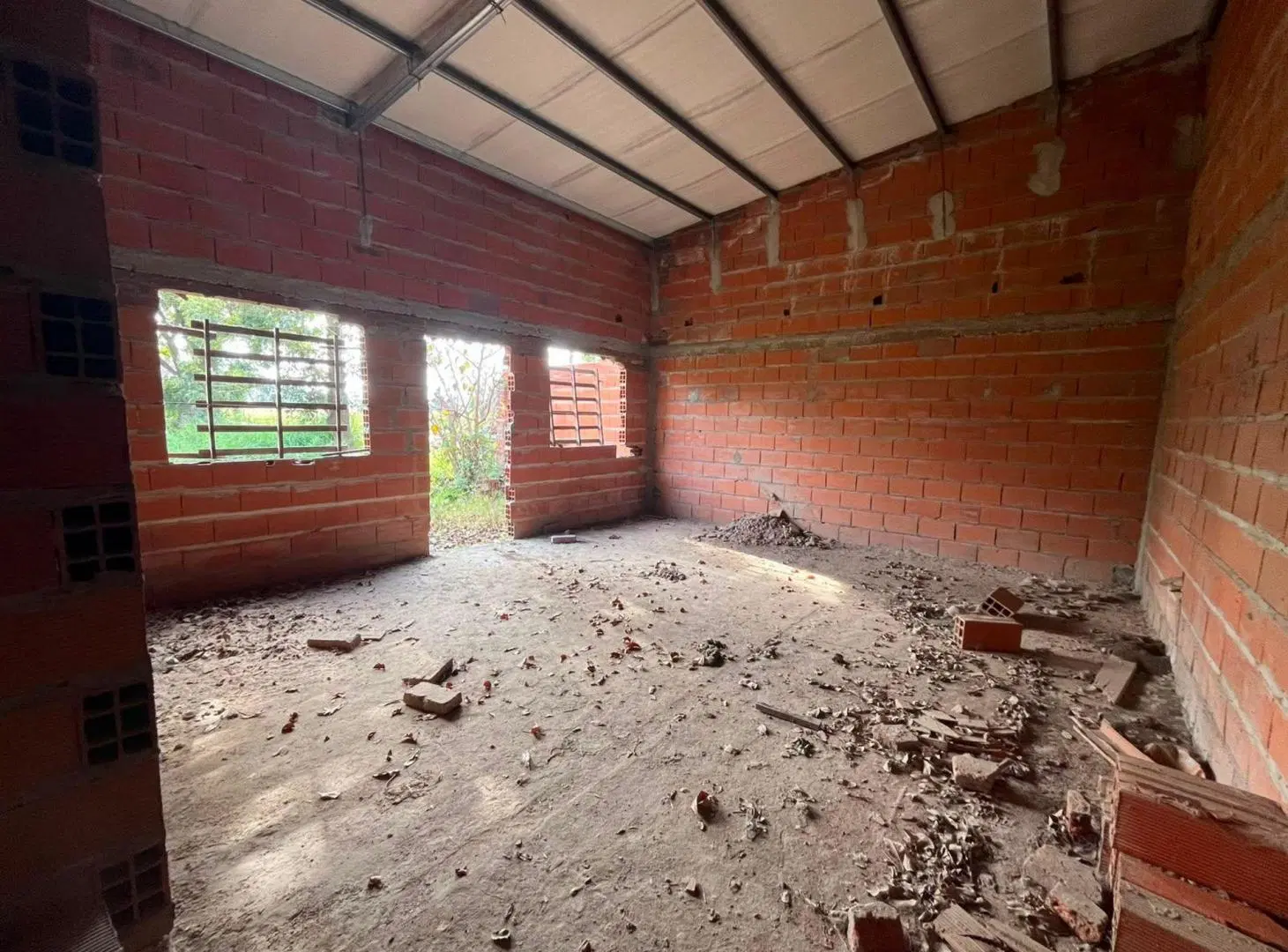 EXCELENTE TERRENO EN CONSTRUCCIÓN 4