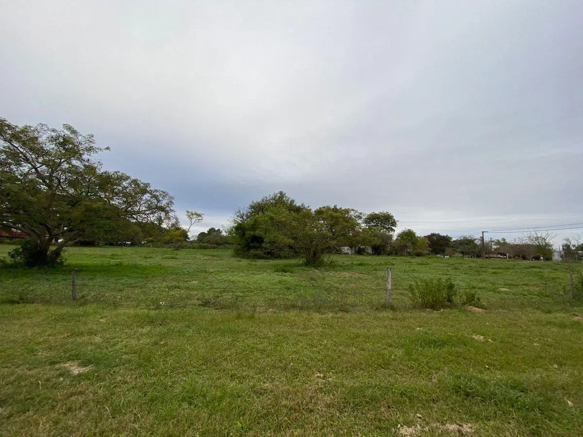 GRAN TERRENO EN CAYASTA SOBRE RUTA 1 4
