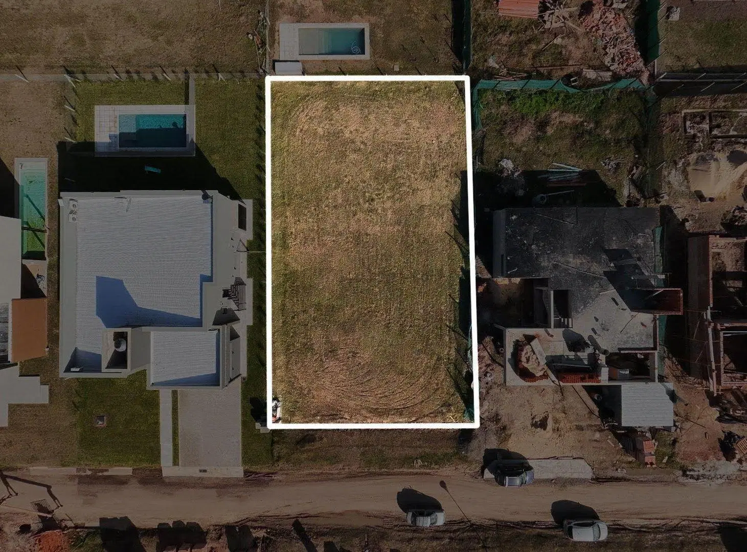 LOTE N°175 A LA VENTA EN  LA RESERVA (700 m2) 5