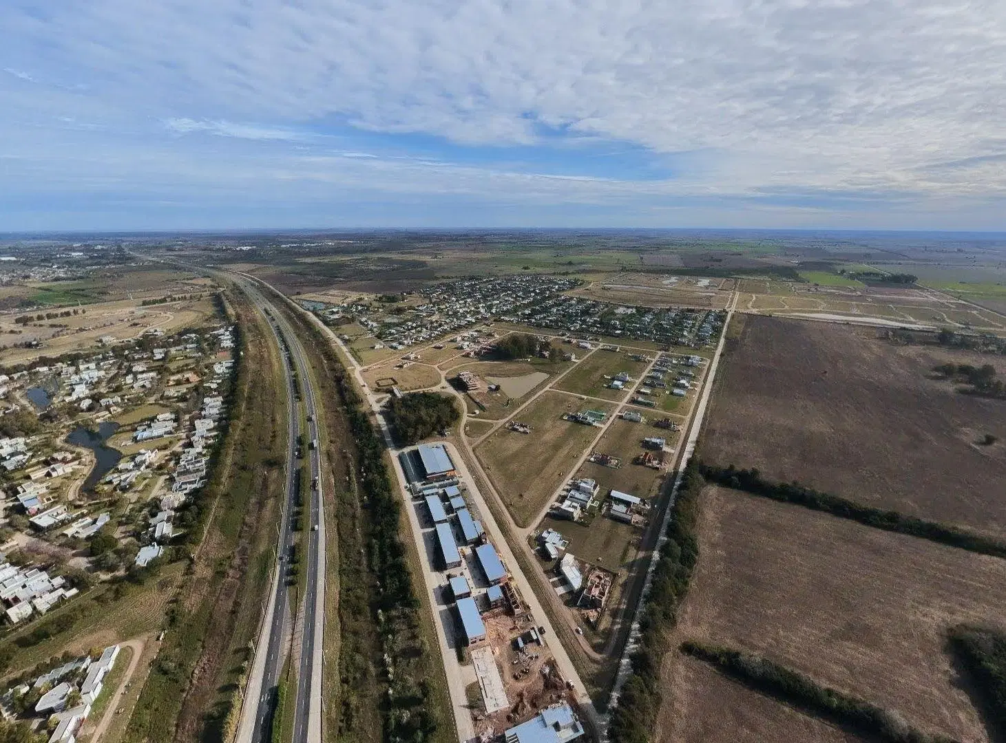 LOTE N°175 A LA VENTA EN  LA RESERVA (700 m2) 8