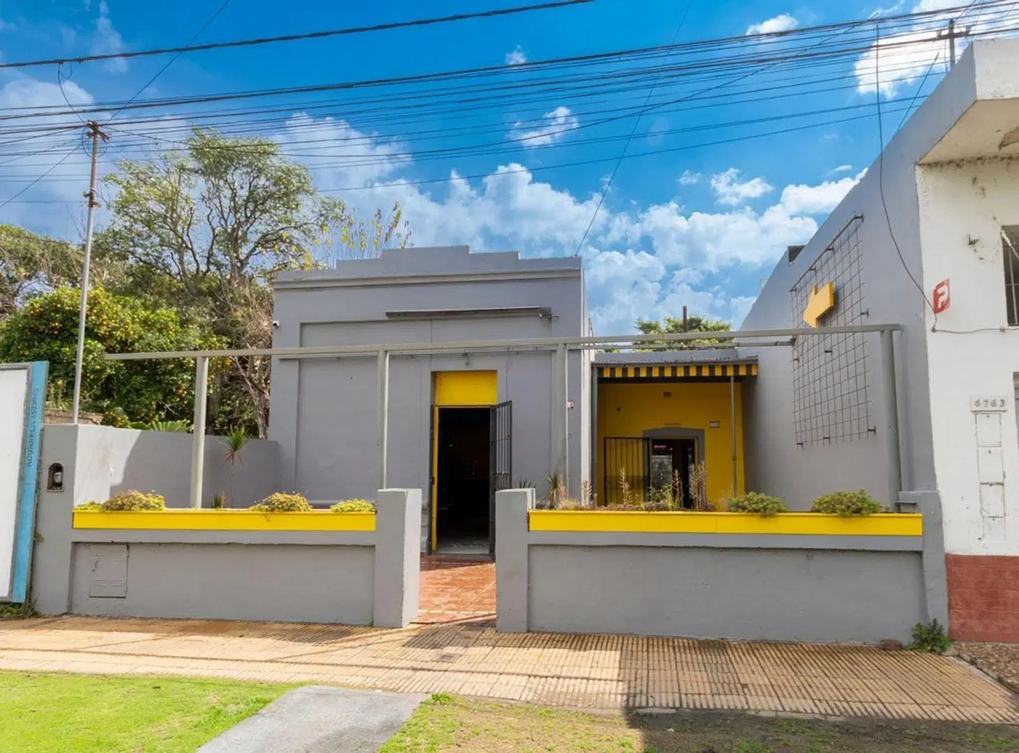 Venta LOCAL COMERCIAL sobre Av. General Paz 2