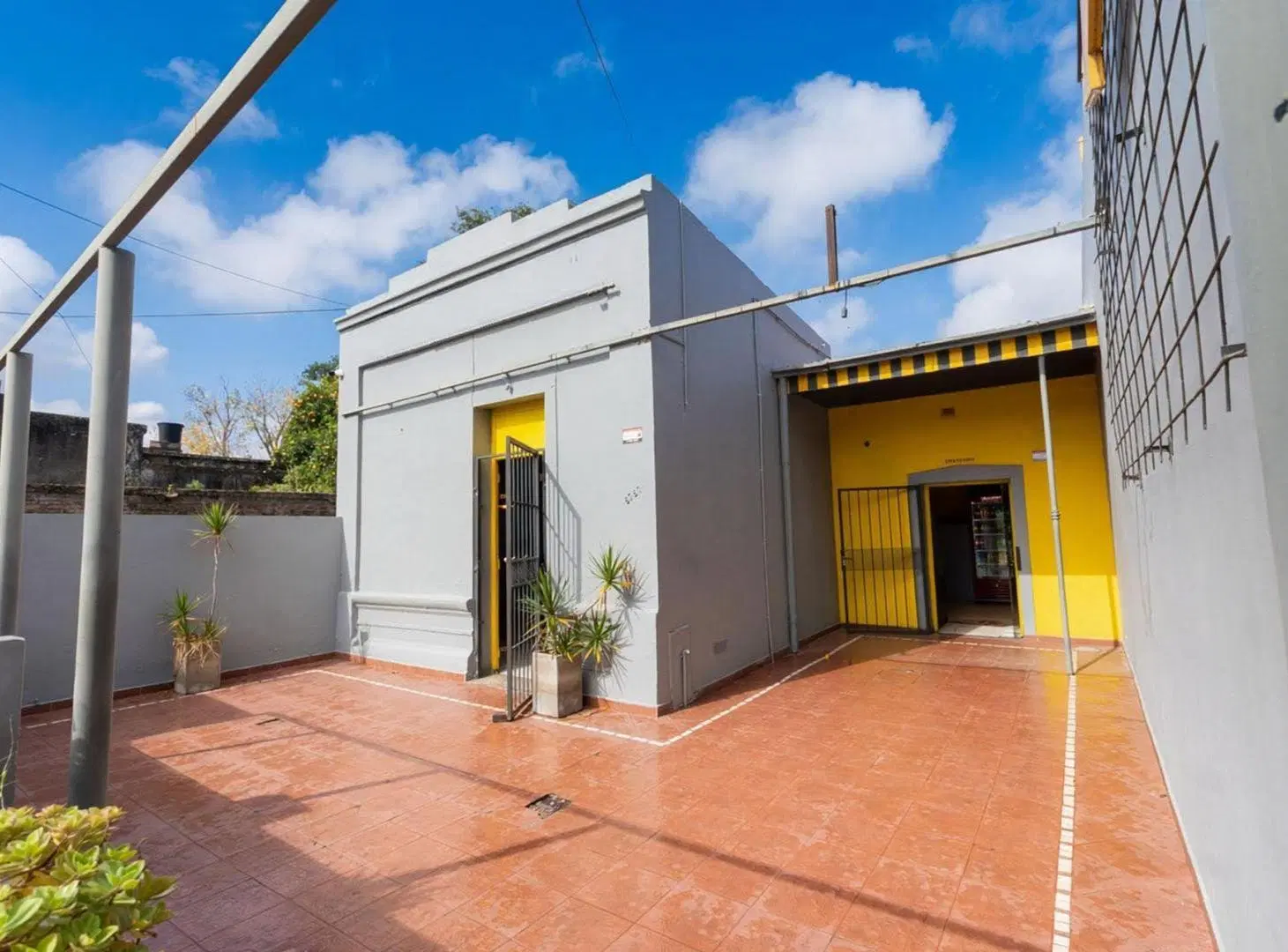 Venta LOCAL COMERCIAL sobre Av. General Paz 3