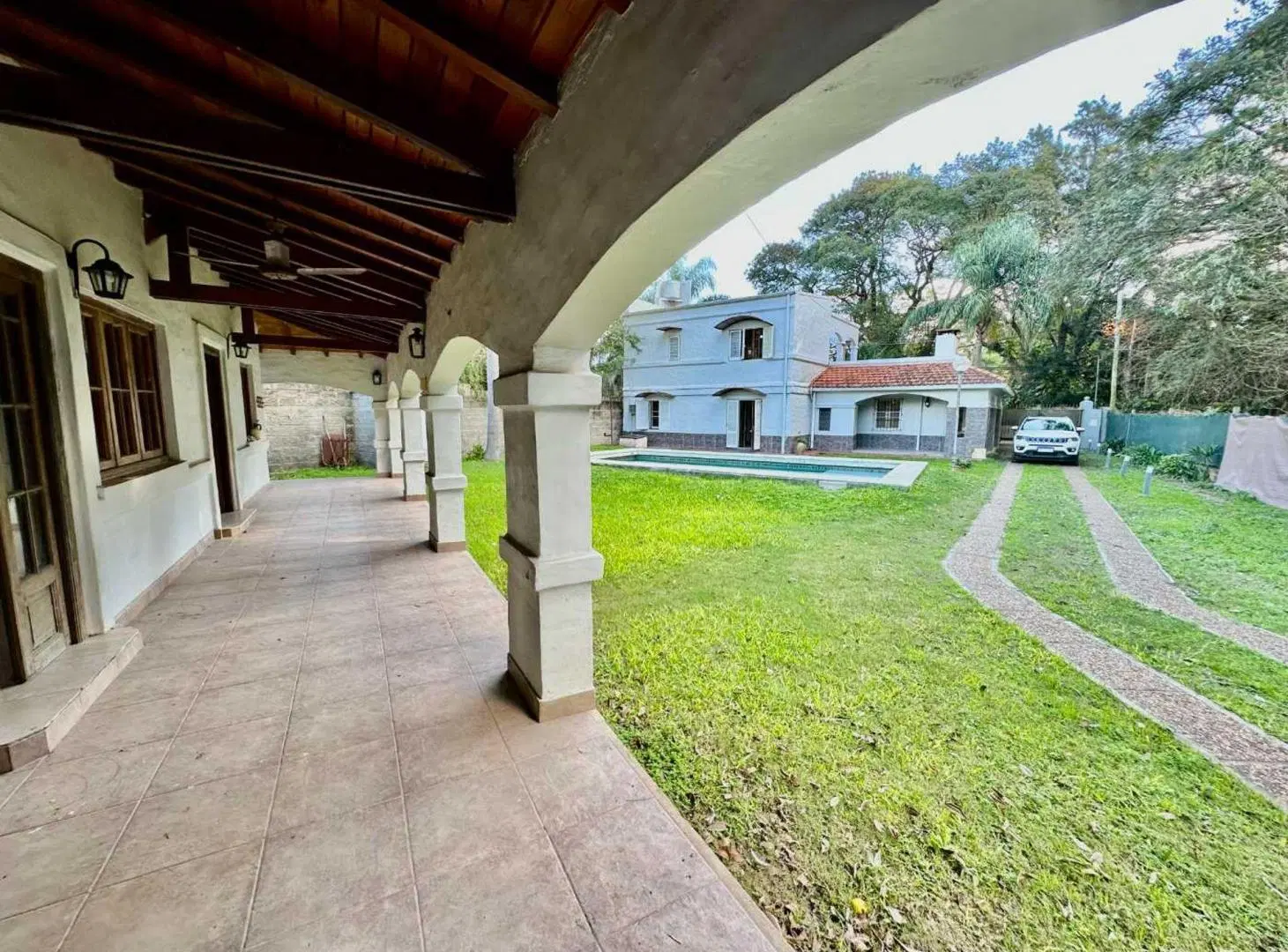 Excelente casa a metros de ruta 1 Colastiné 4