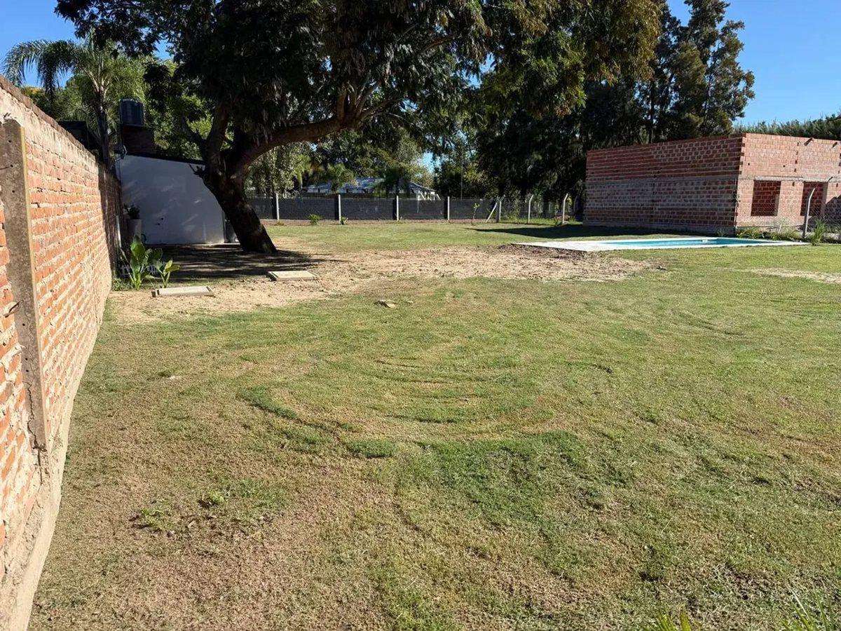 Foto de GRAN TERRENO DE 976 M2 EN COLASTINE, imagen 3
