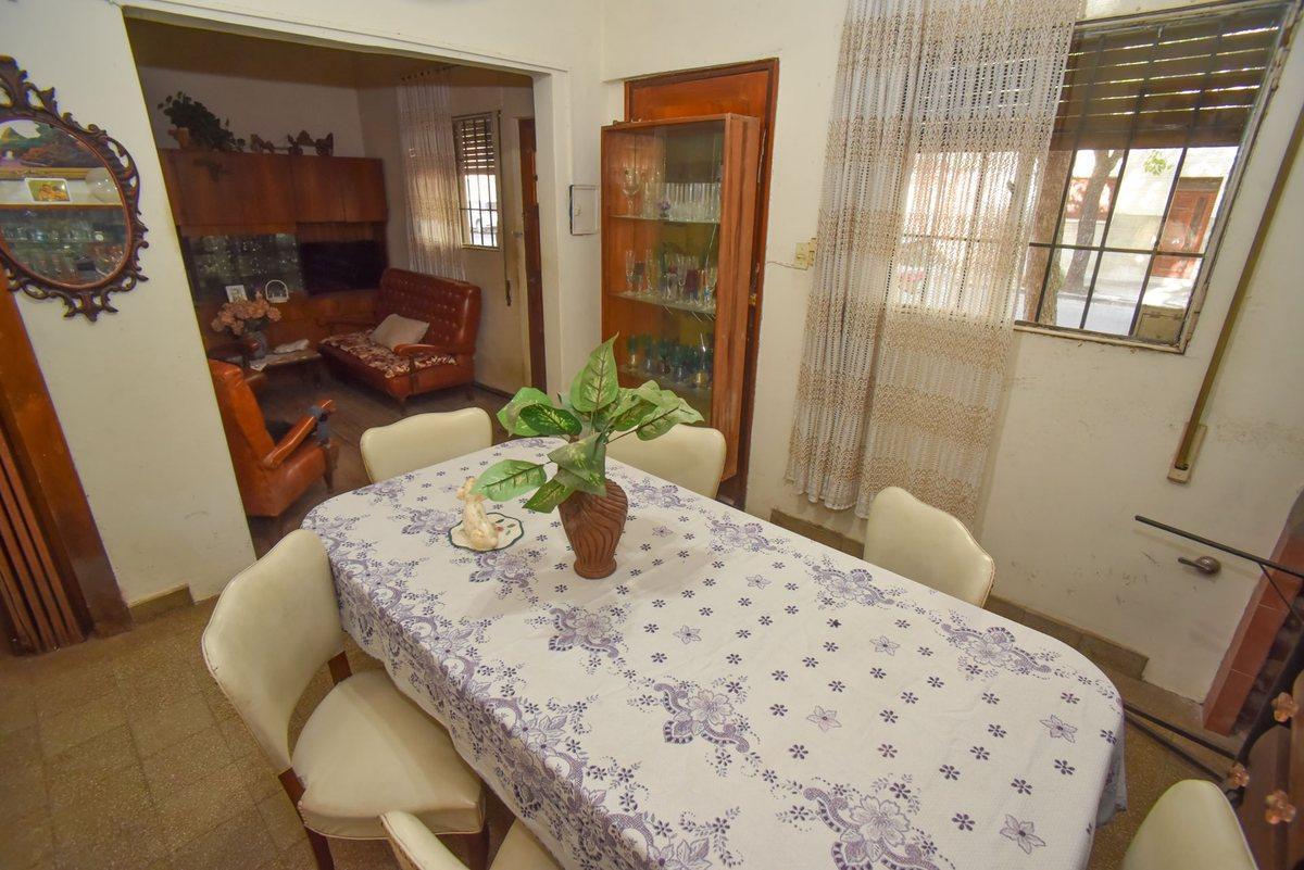 Foto de CASA EN VENTA ,ZONA SUR A METROS DE AV. FREYRE., imagen 5
