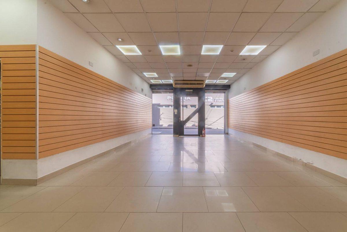 Foto de VENTA GRAN LOCAL COMERCIAL, OFICINAS Y CASA P.ALTA, imagen 3
