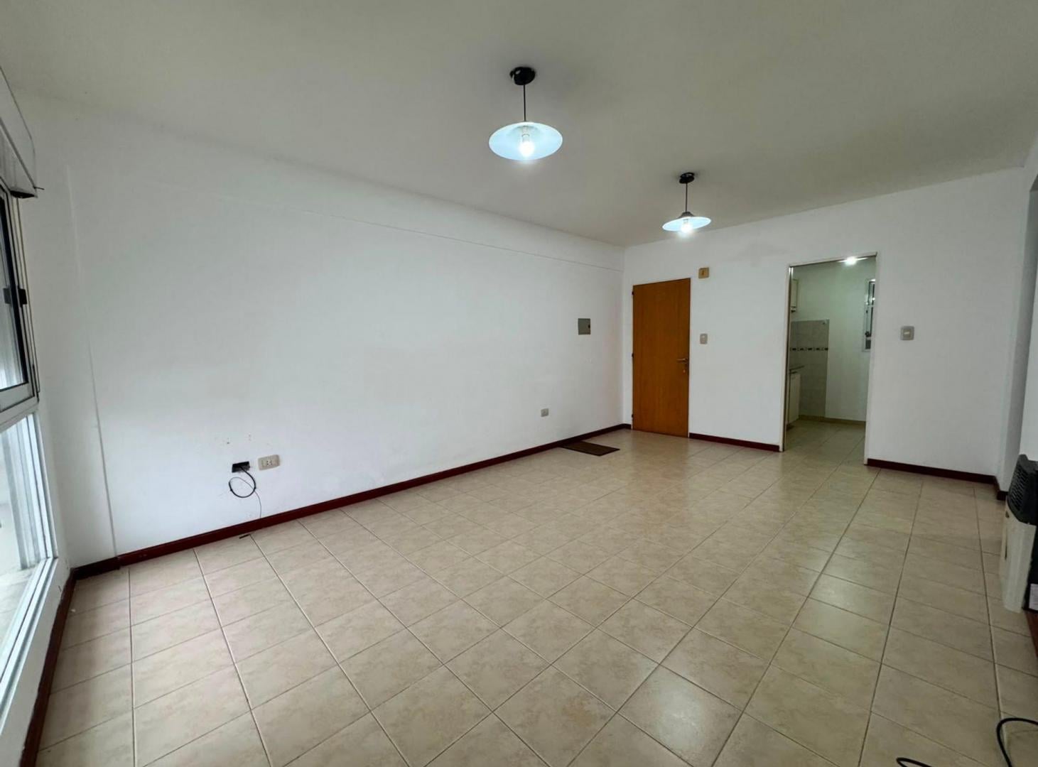 Foto de VENTA departamento 2 dorm con balcón, imagen 3