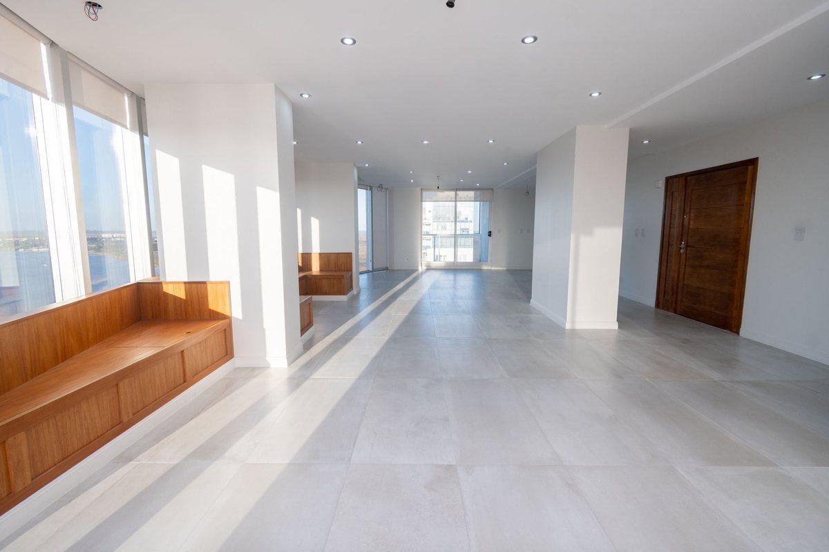 Foto de EXCLUSIVO PENTHOUSE EN AMARRAS CENTER ll, imagen 5