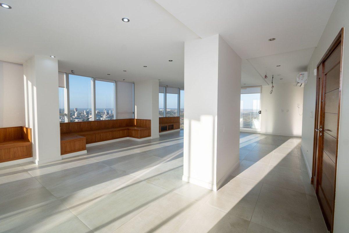 Foto de EXCLUSIVO PENTHOUSE EN AMARRAS CENTER ll, imagen 1