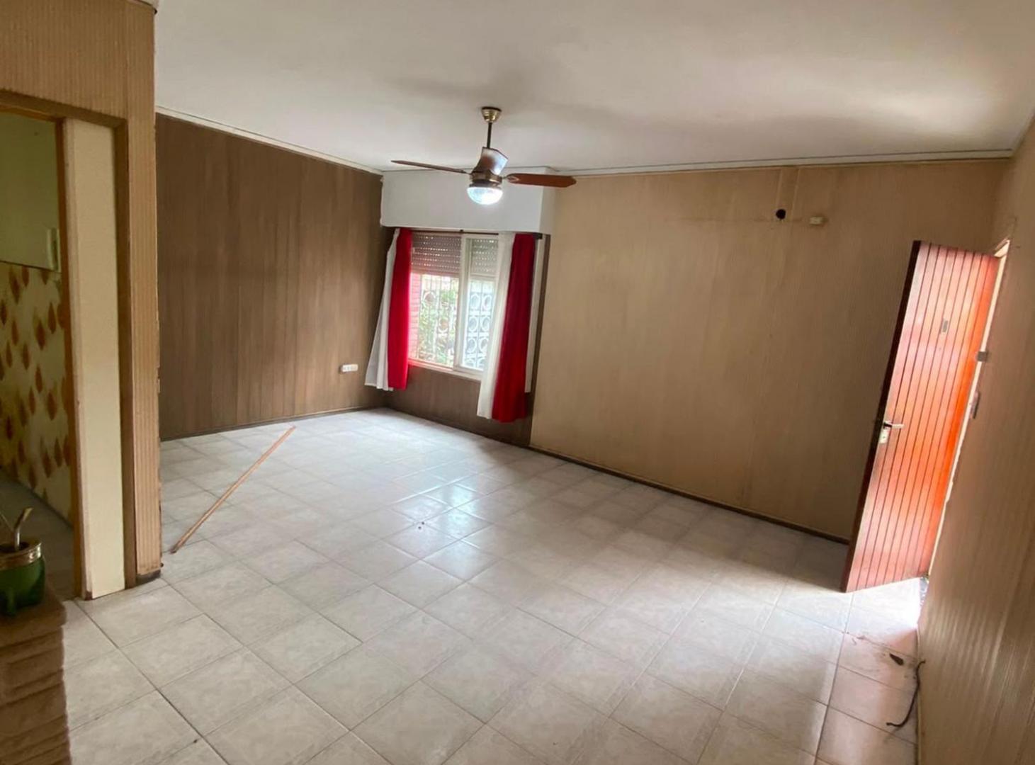Foto de SE VENDE CASA CON GRAN PATIO, imagen 1
