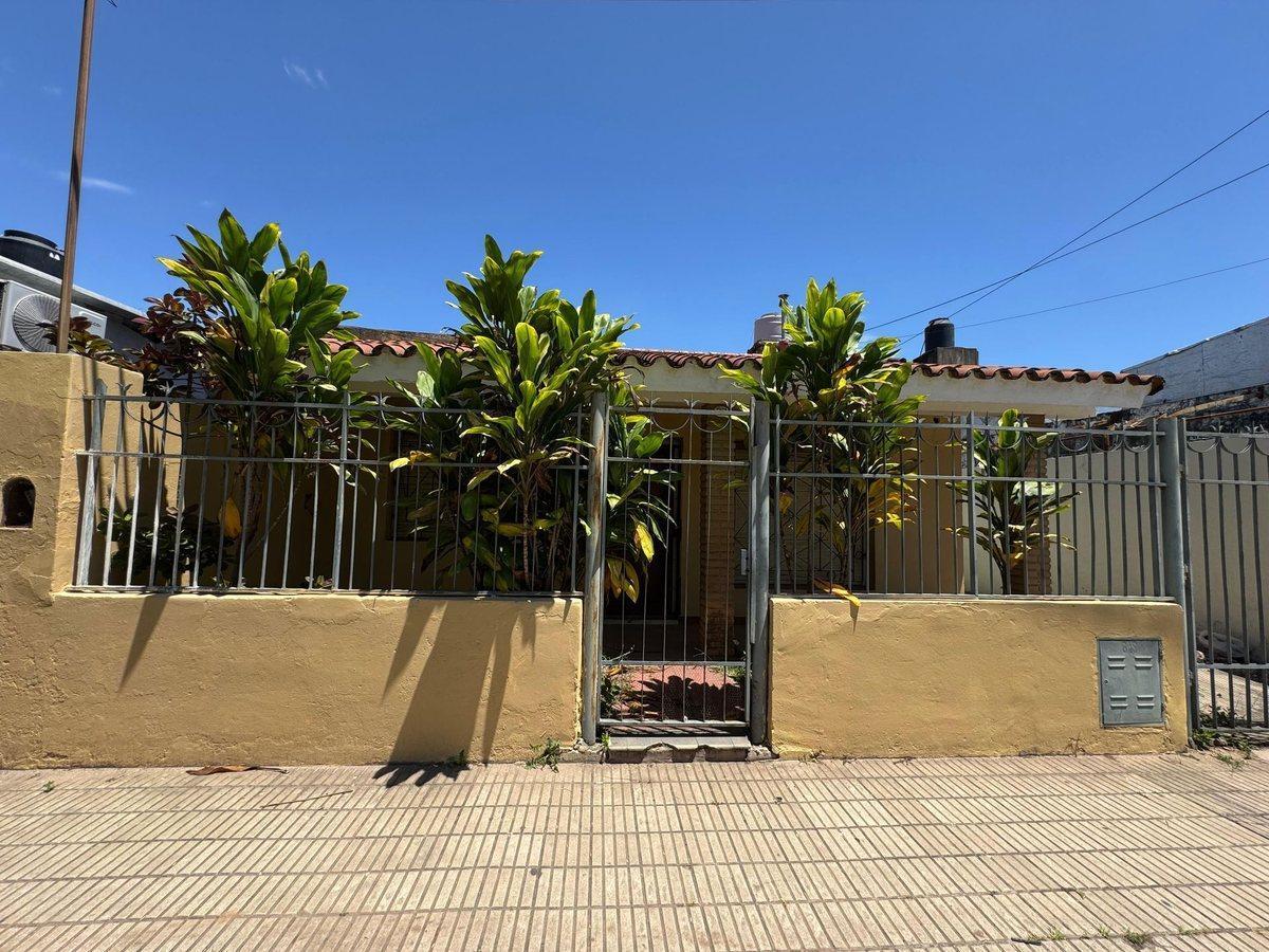 Foto de VENTA CASA 3 DORM BARRIO SUR, imagen 3