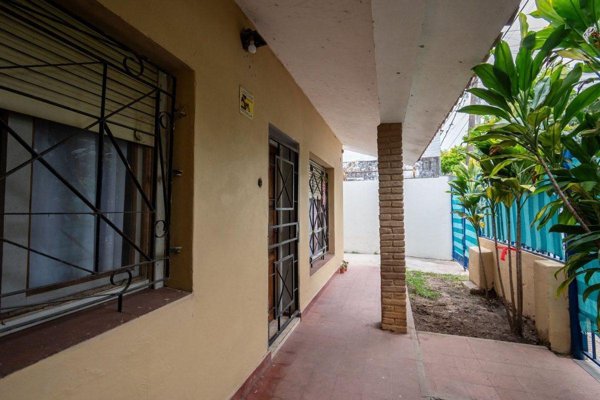 Foto de VENTA CASA 3 DORM BARRIO SUR, imagen 4