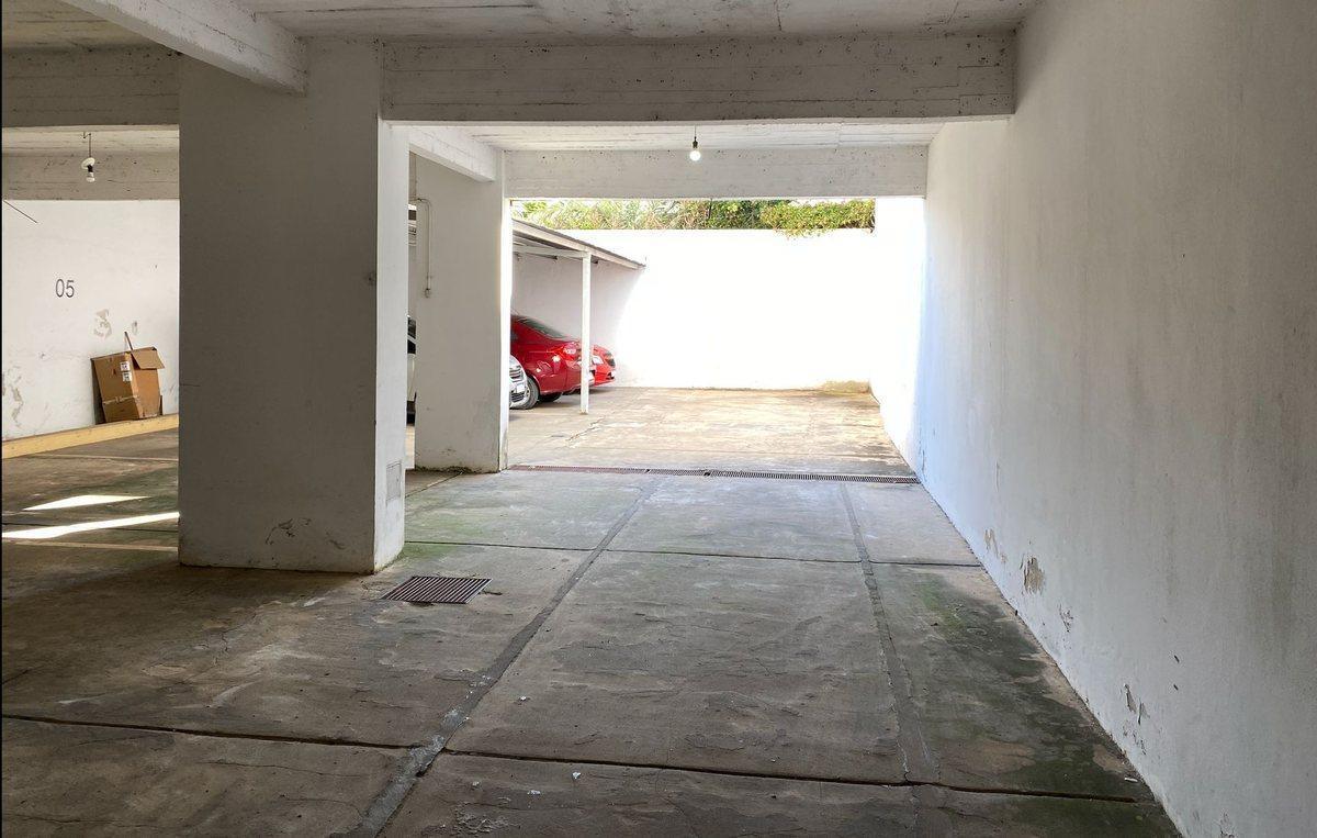 Foto de VENTA COCHERA CUBIERTA PLANTA BAJA EDIF. LATINO 9, imagen 2