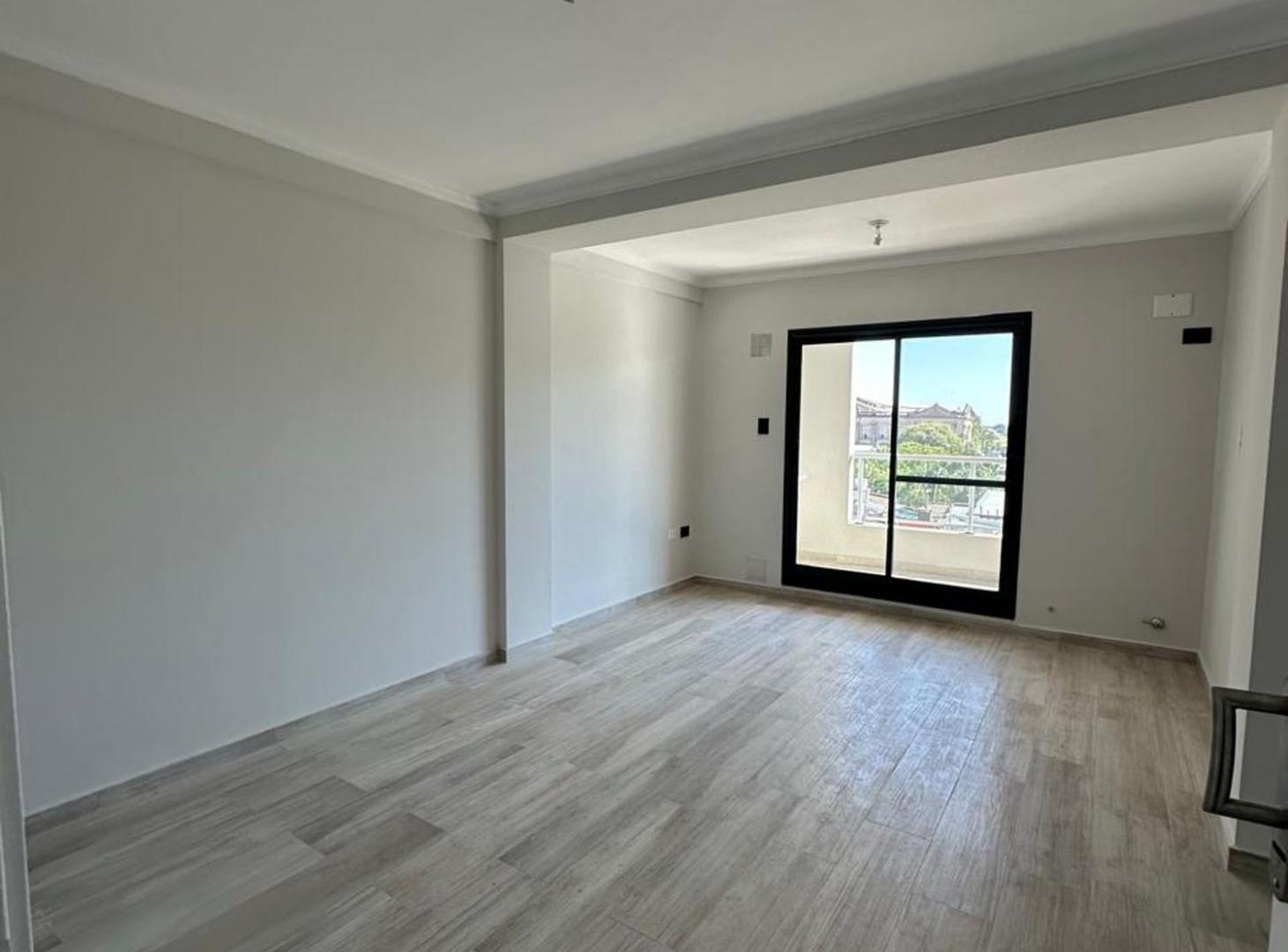 Foto de Venta Departamento en Candioti Sur. Impecable!, imagen 4