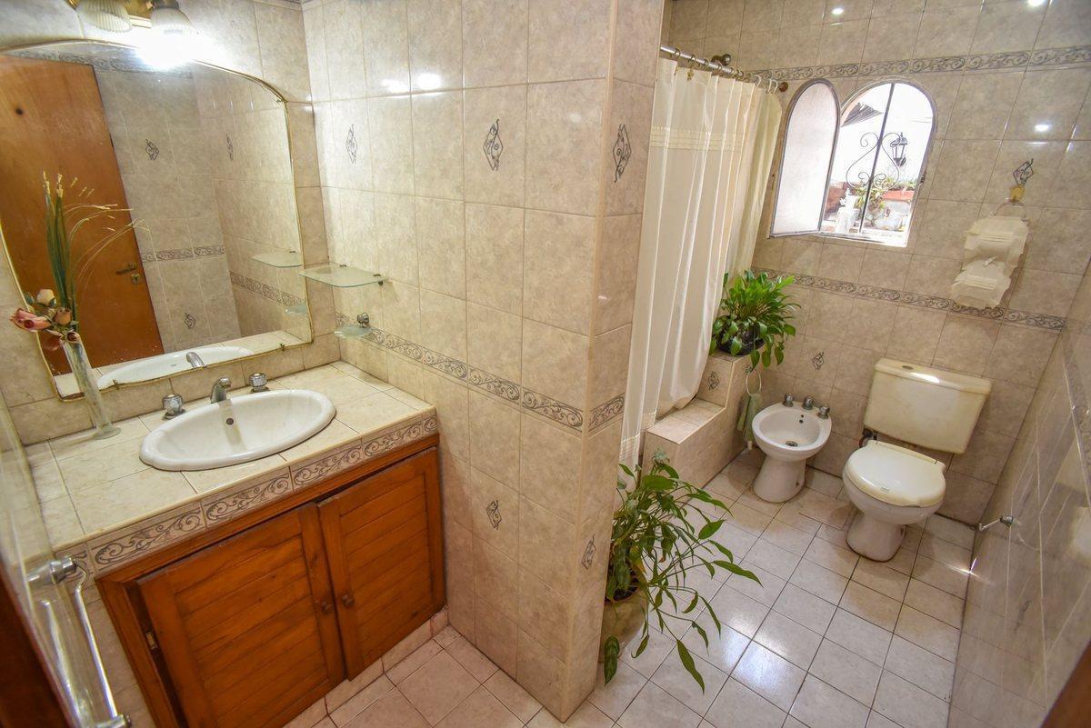 Foto de Venta 3 Casas con Gran Terreno 413 m.a refaccionar, imagen 4