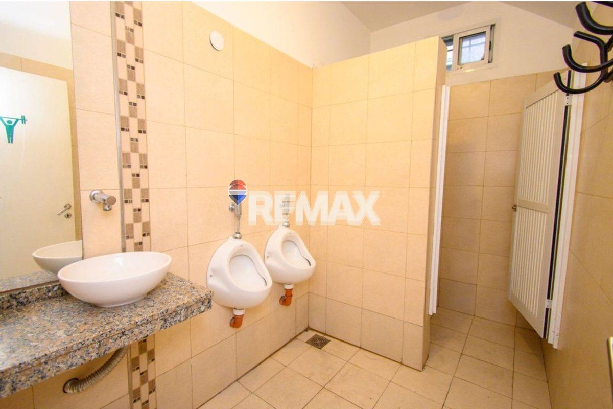 Foto de VENTA LOCAL COMERCIAL MODERNO Y CENTRICO, imagen 2