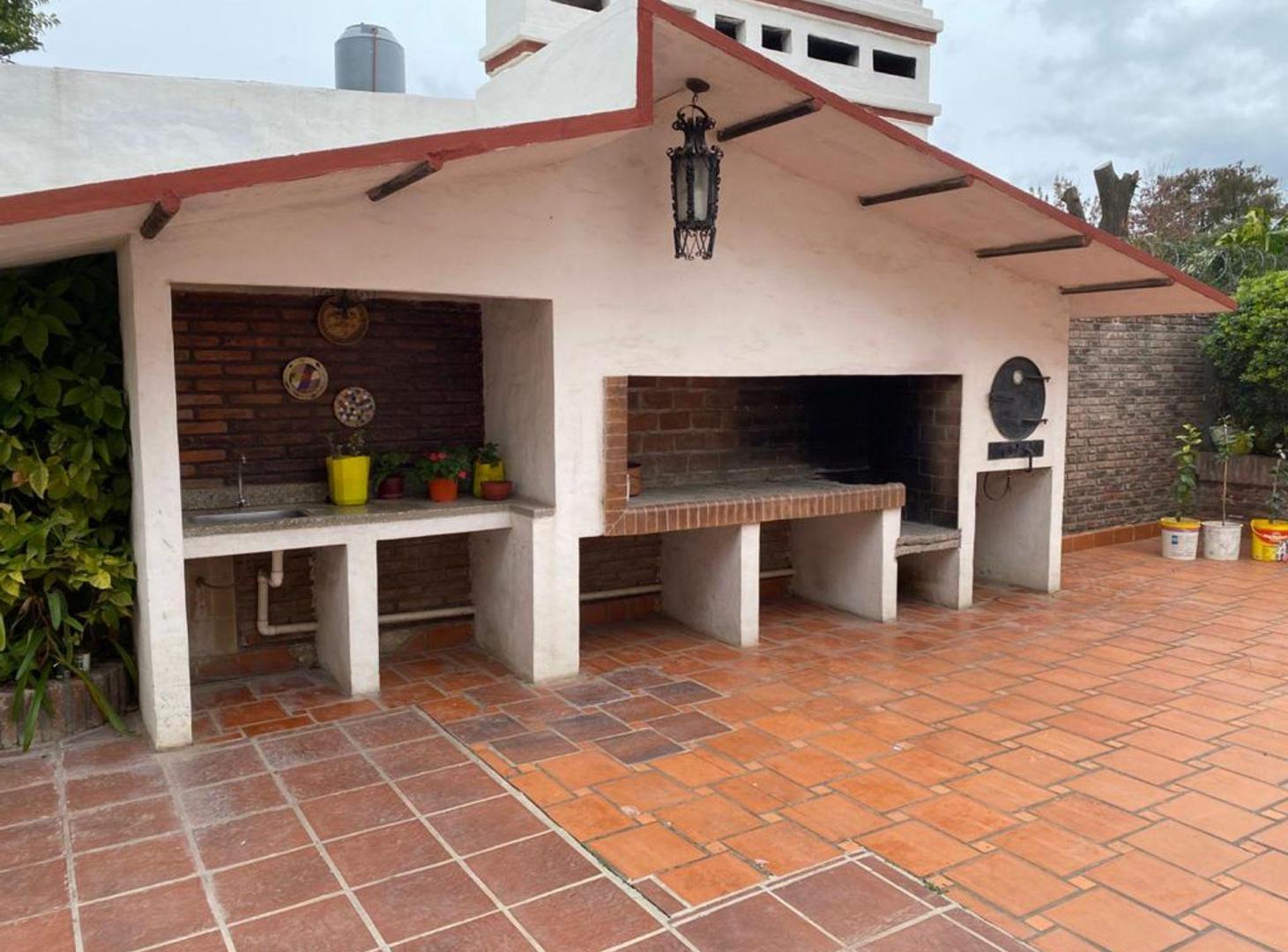 Foto de EXCELENTE CHALET EN VENTA EN SANTO TOMÉ, imagen 1