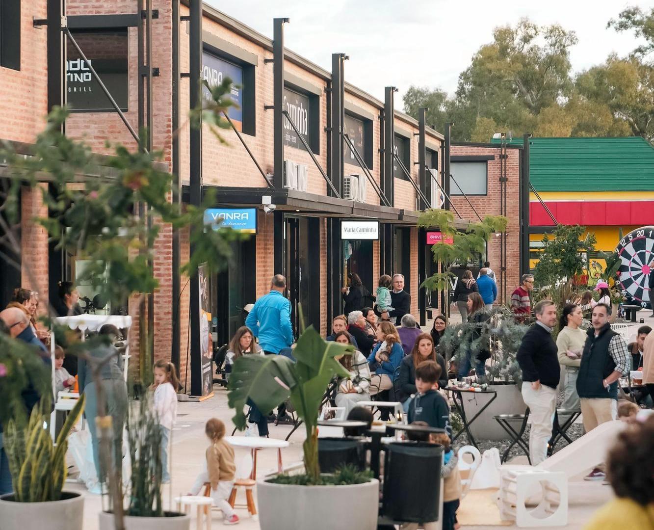 Foto de VENTA LOCAL COMERCIAL EN PASEO DE LAS ACACIAS, imagen 1