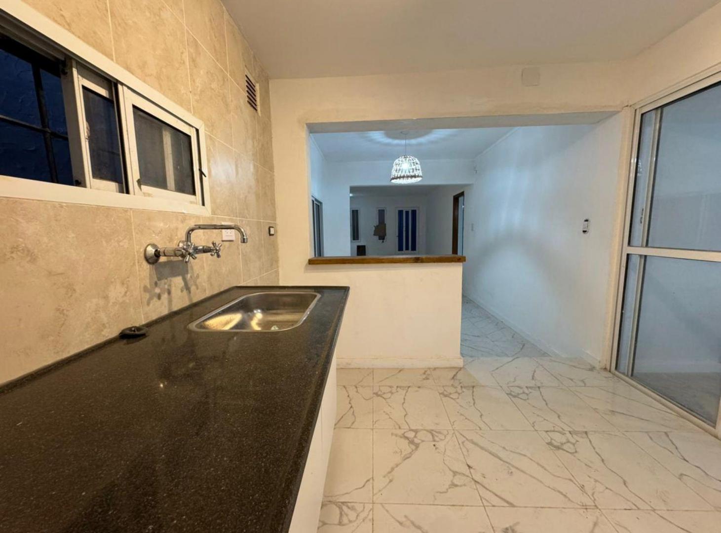Foto de CASA 2D REFACC NUEVA C JARDIN Y ASADOR B° MA SELVA, imagen 5