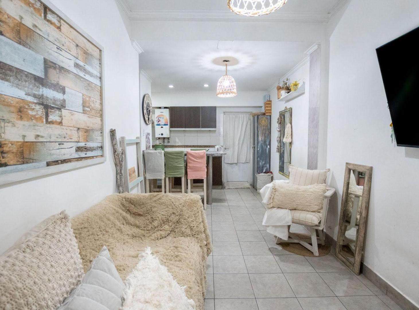 Foto de Departamento dos dormitorios, cochera, Sur, patio, imagen 4