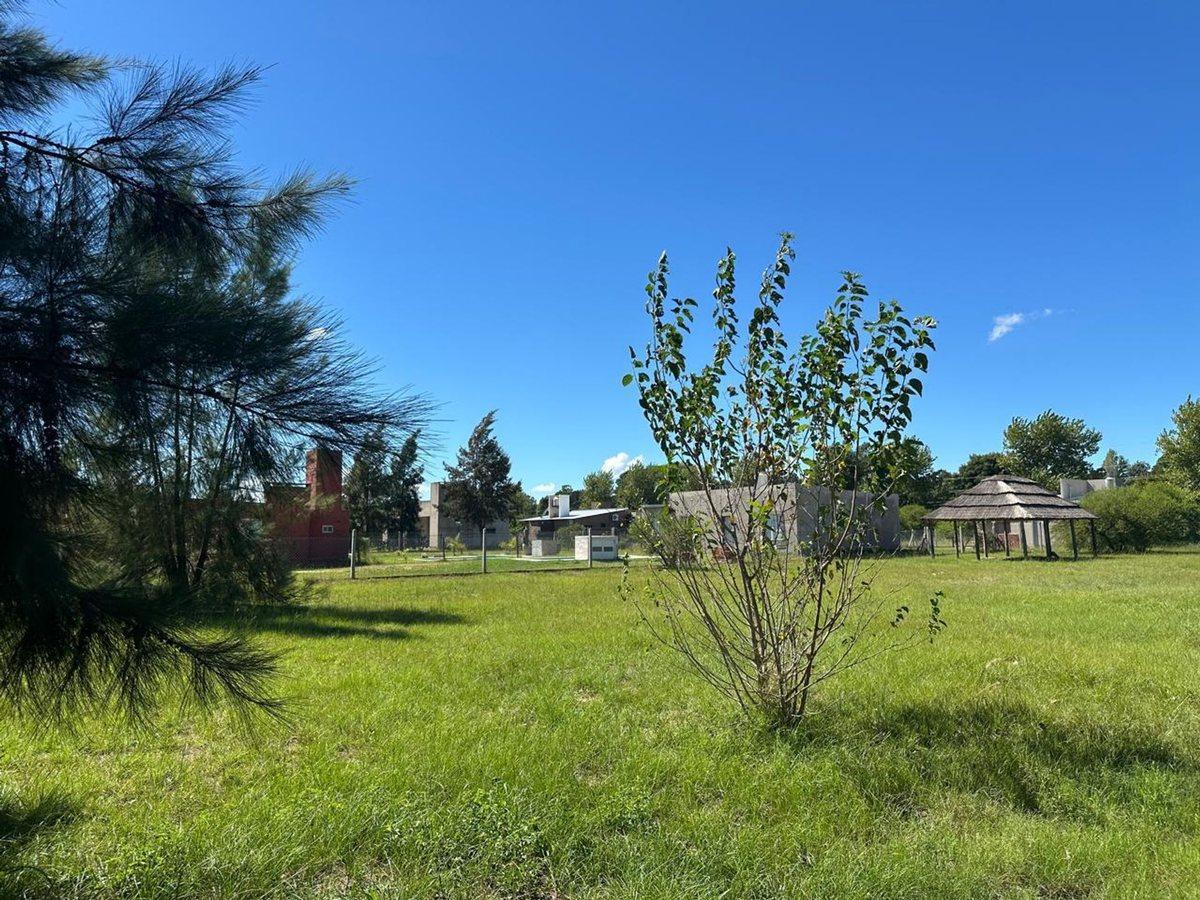 Foto de Venta Terreno en loteo Lagos del Leyes 903 m2, imagen 2