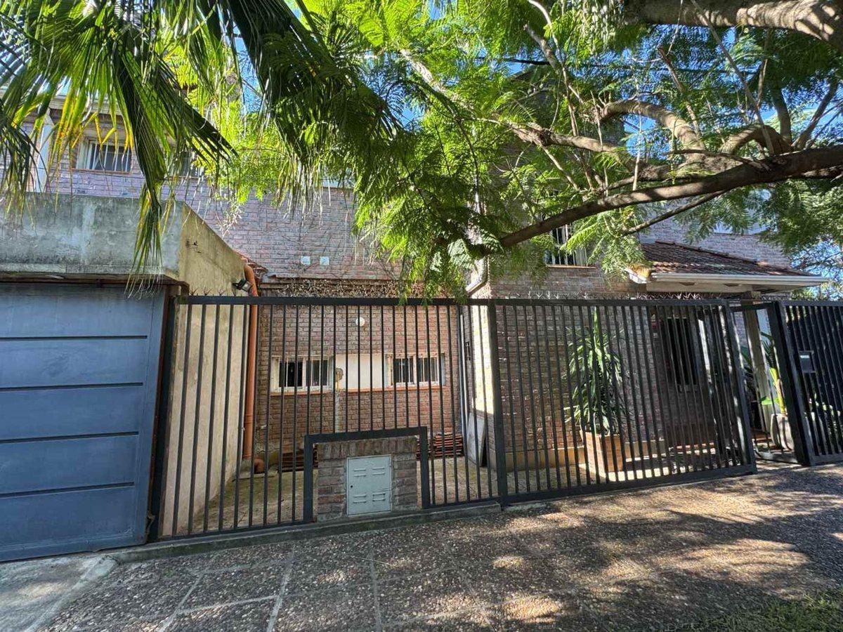 Foto de Casa en Barrio Gudalupe con patio y pileta, imagen 4