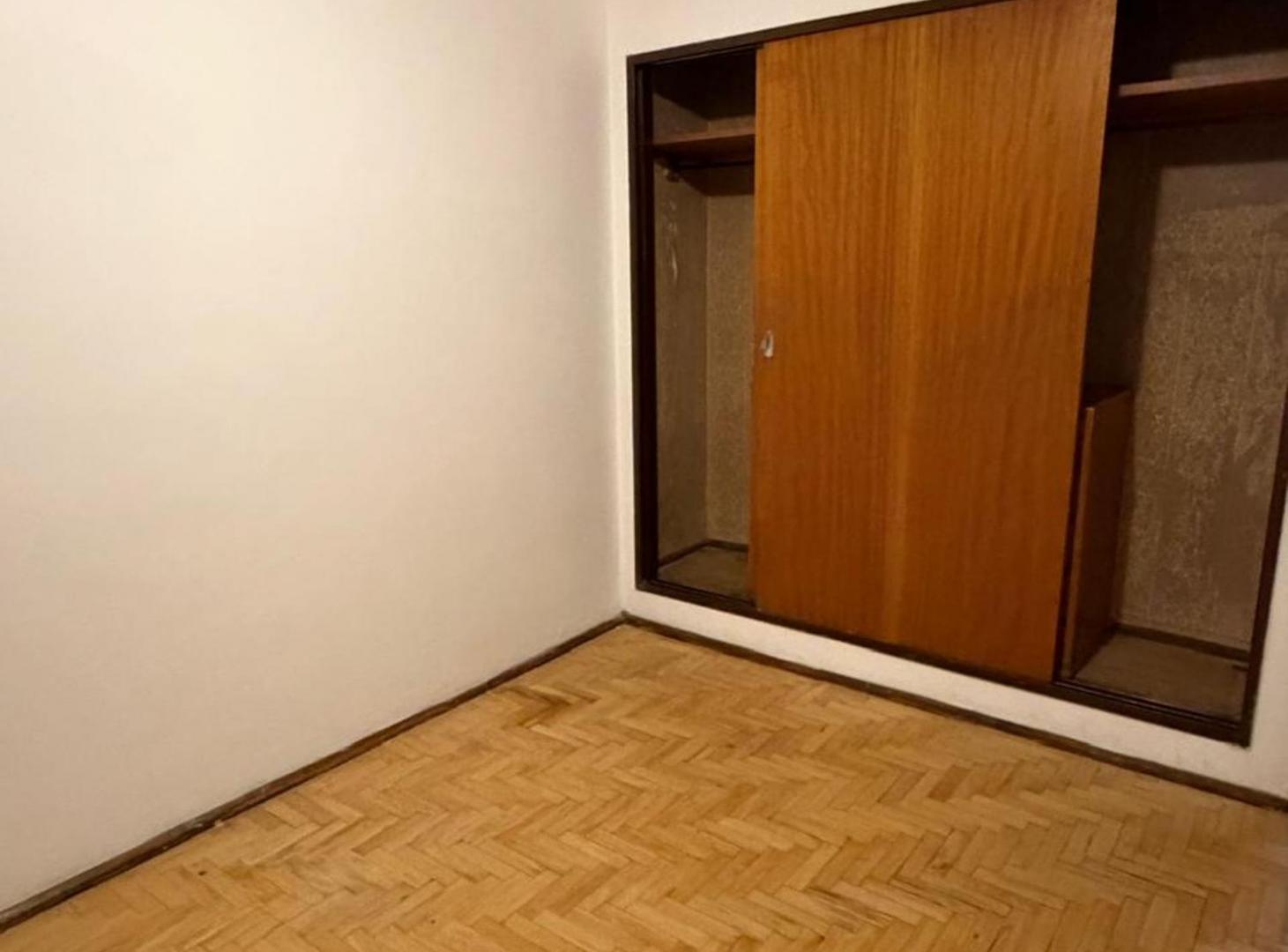 Foto de VENTA DEPARTAMENTO 2 DORM. CON COCHERA ZONA CENTR0, imagen 2