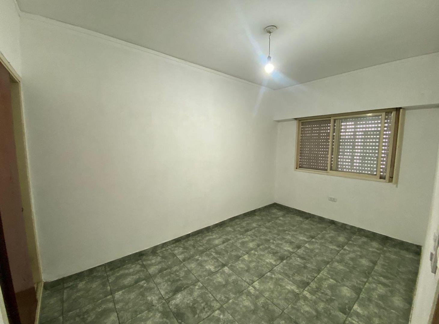 Foto de SE VENDE CASA CON GRAN PATIO, imagen 4