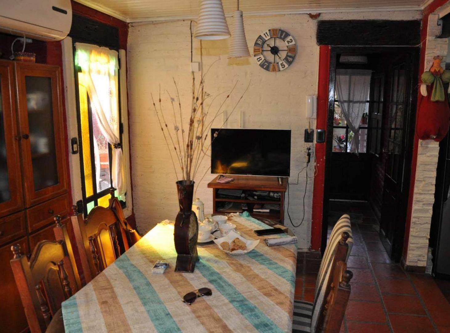 Foto de VENTA DE CASA 4 DOR. EN LLAMBI CAMPBELL, imagen 1