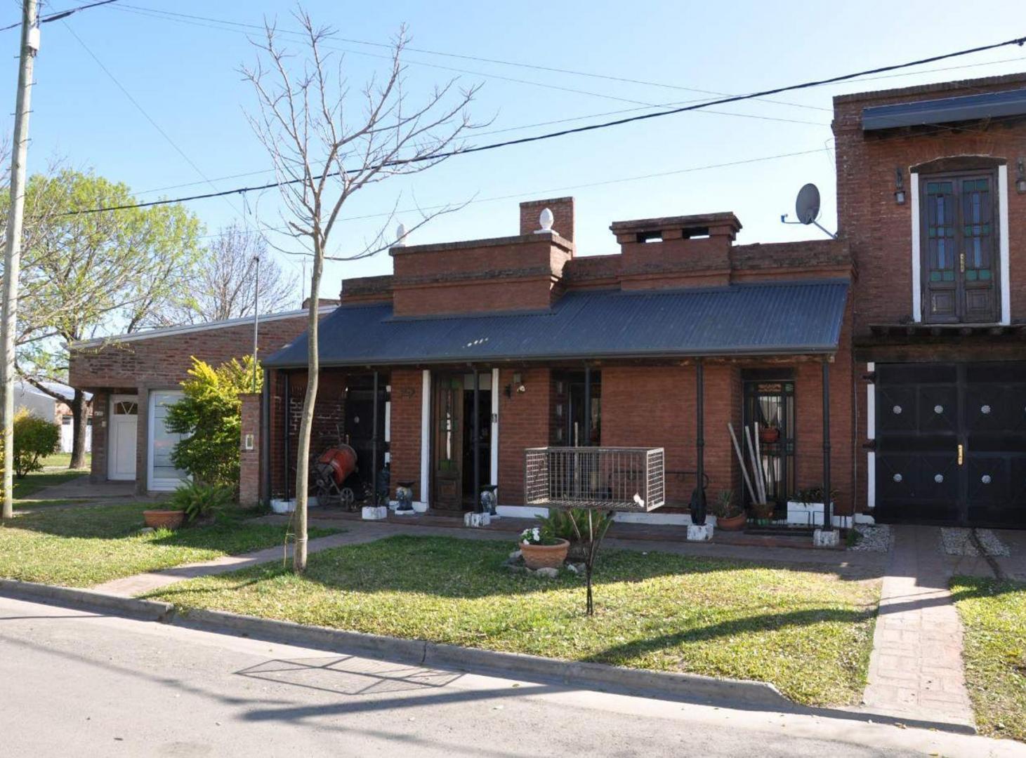 Foto de VENTA DE CASA 4 DOR. EN LLAMBI CAMPBELL, imagen 2
