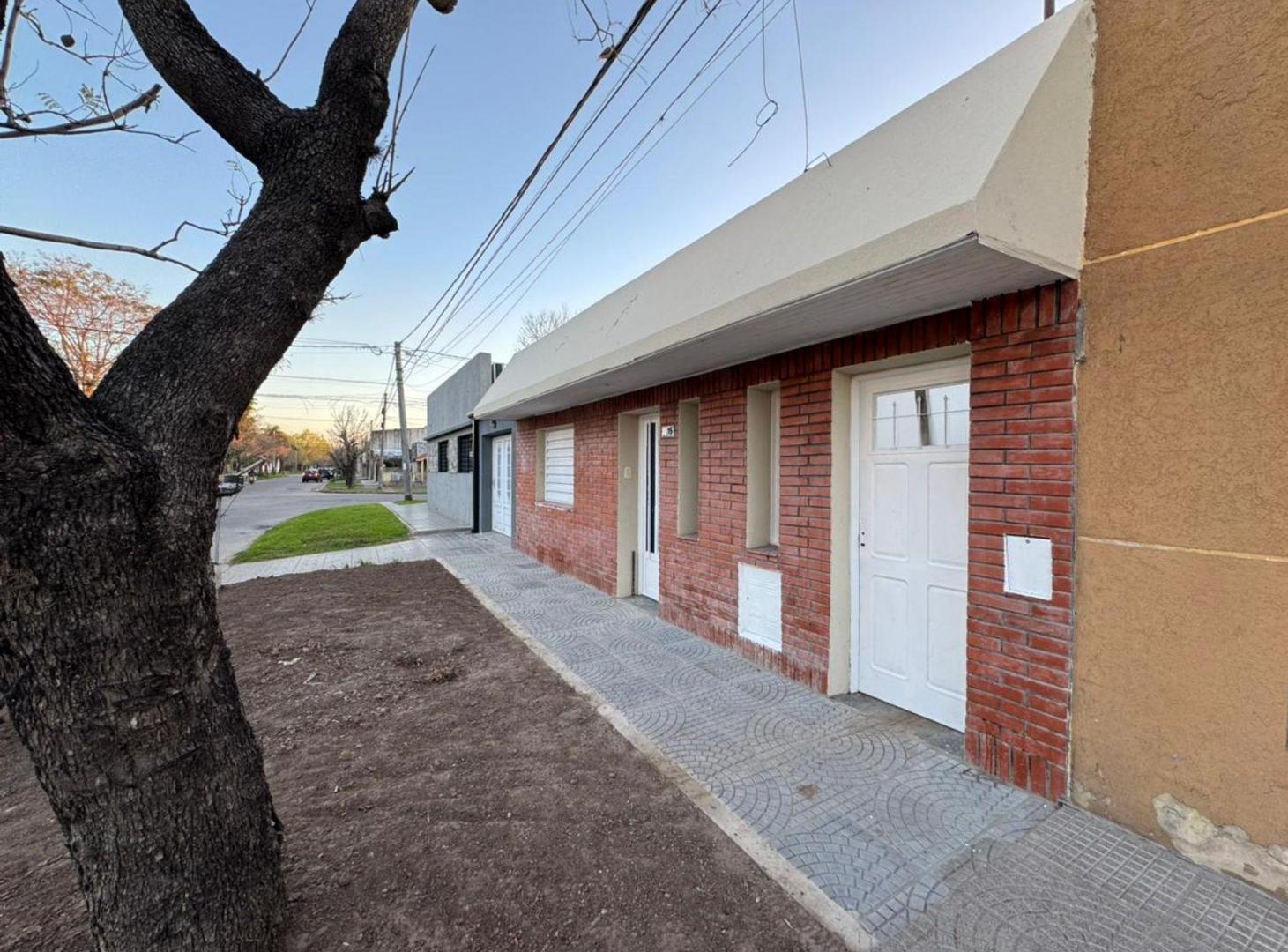 Foto de CASA 2D REFACC NUEVA C JARDIN Y ASADOR B° MA SELVA, imagen 1