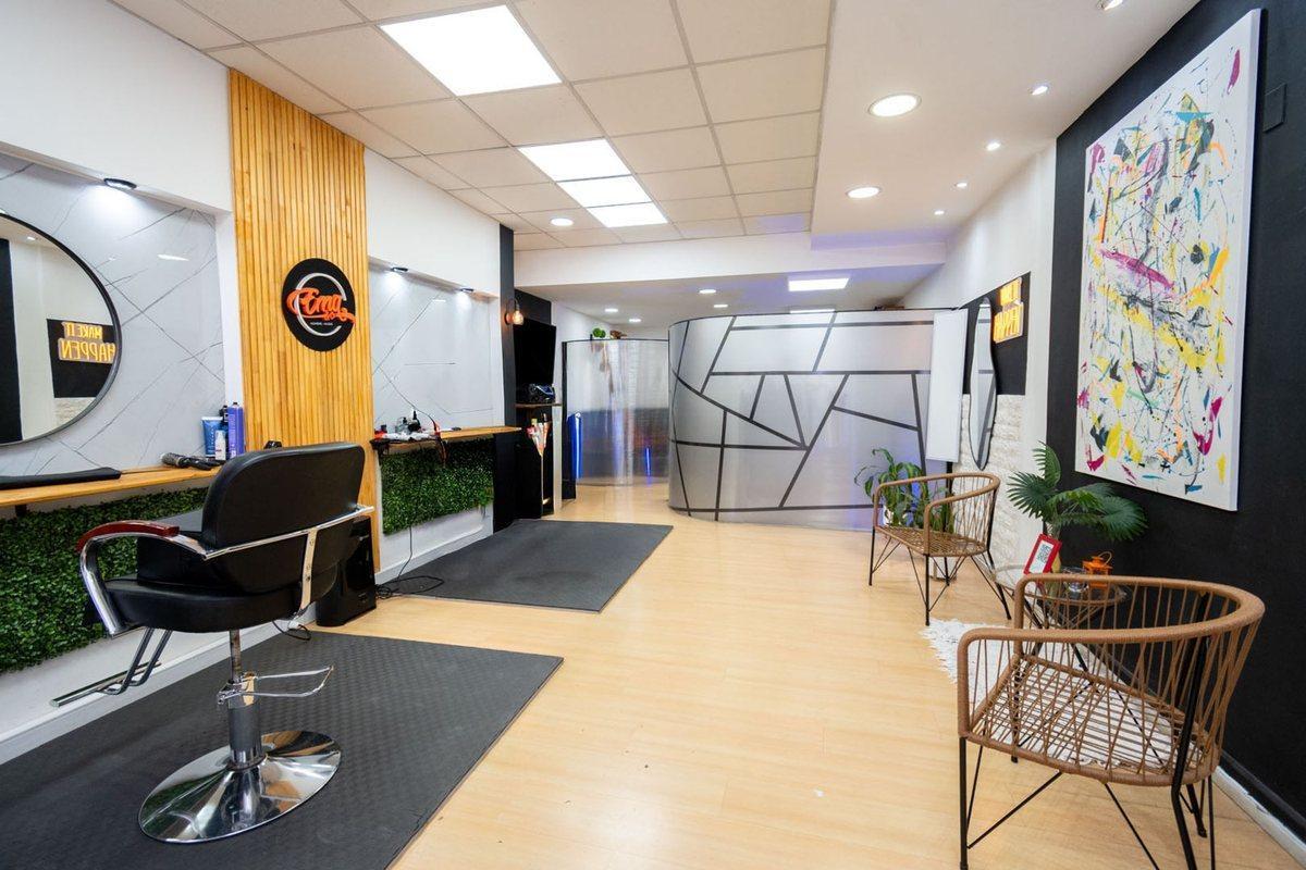 Foto de VENTA LOCAL CENTRICO. EXCELENTE, imagen 2