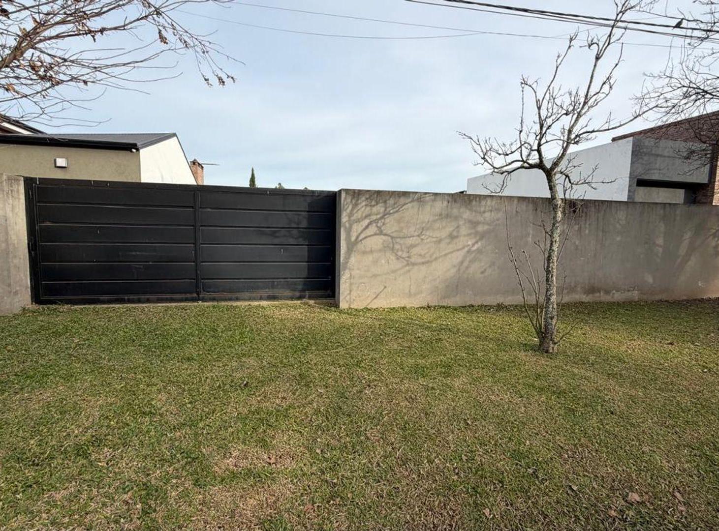 Foto de VENTA TERRENO B. Las Moras, 675 M2 con Mejoras., imagen 2