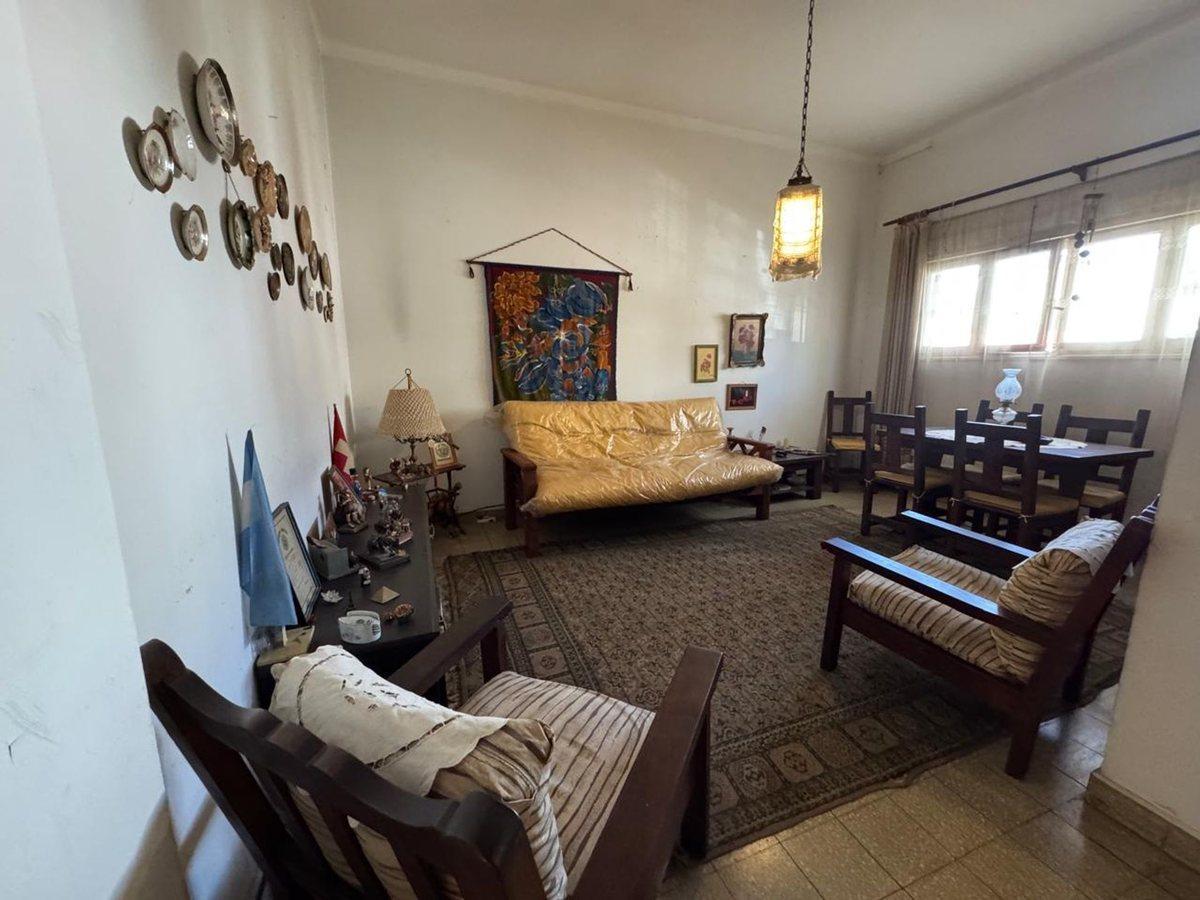 Foto de Venta!! Casa 3 Dorm. Francia 2460 APTA HIPOTECARIO, imagen 1