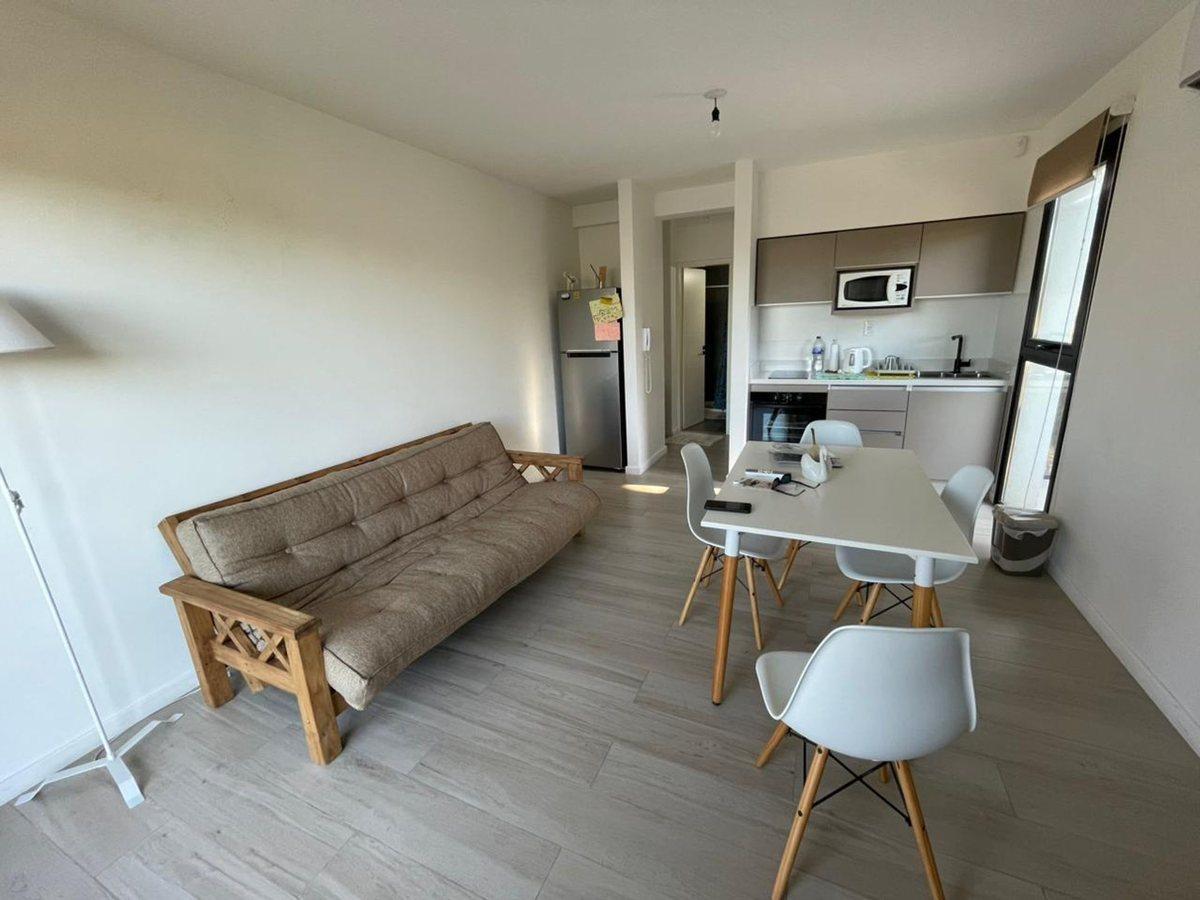 Foto de VENTA DEPARTAMENTO SEMIAMOBLADO, imagen 4