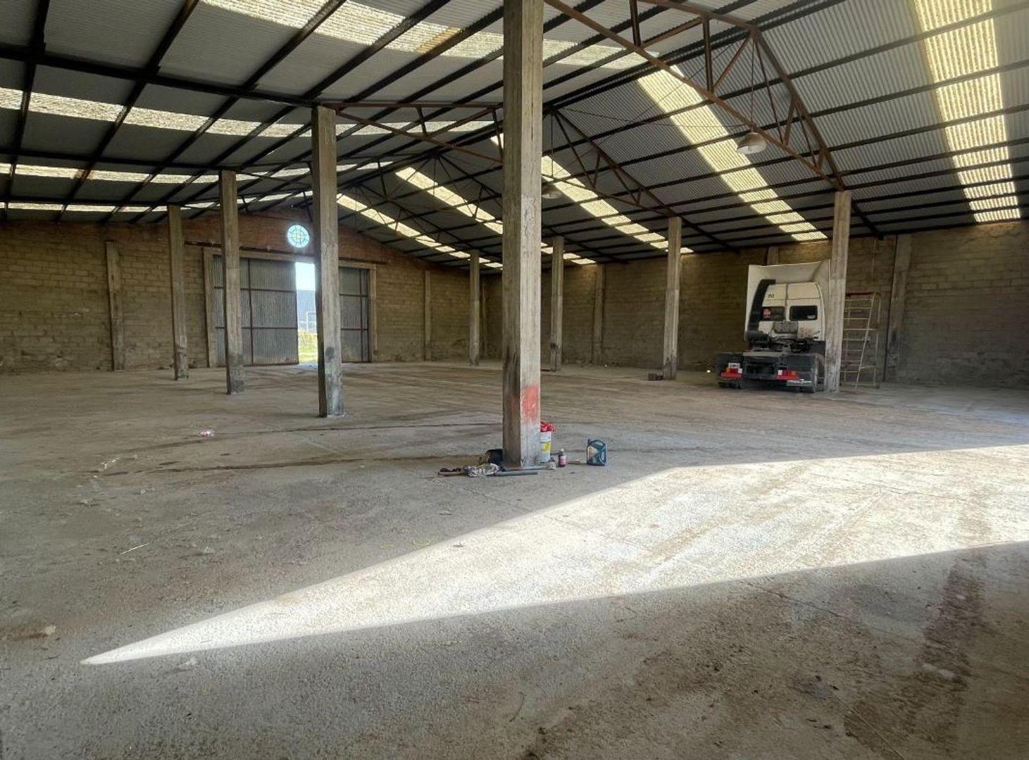 Foto de Venta predio/galpón especial para transporte, imagen 3
