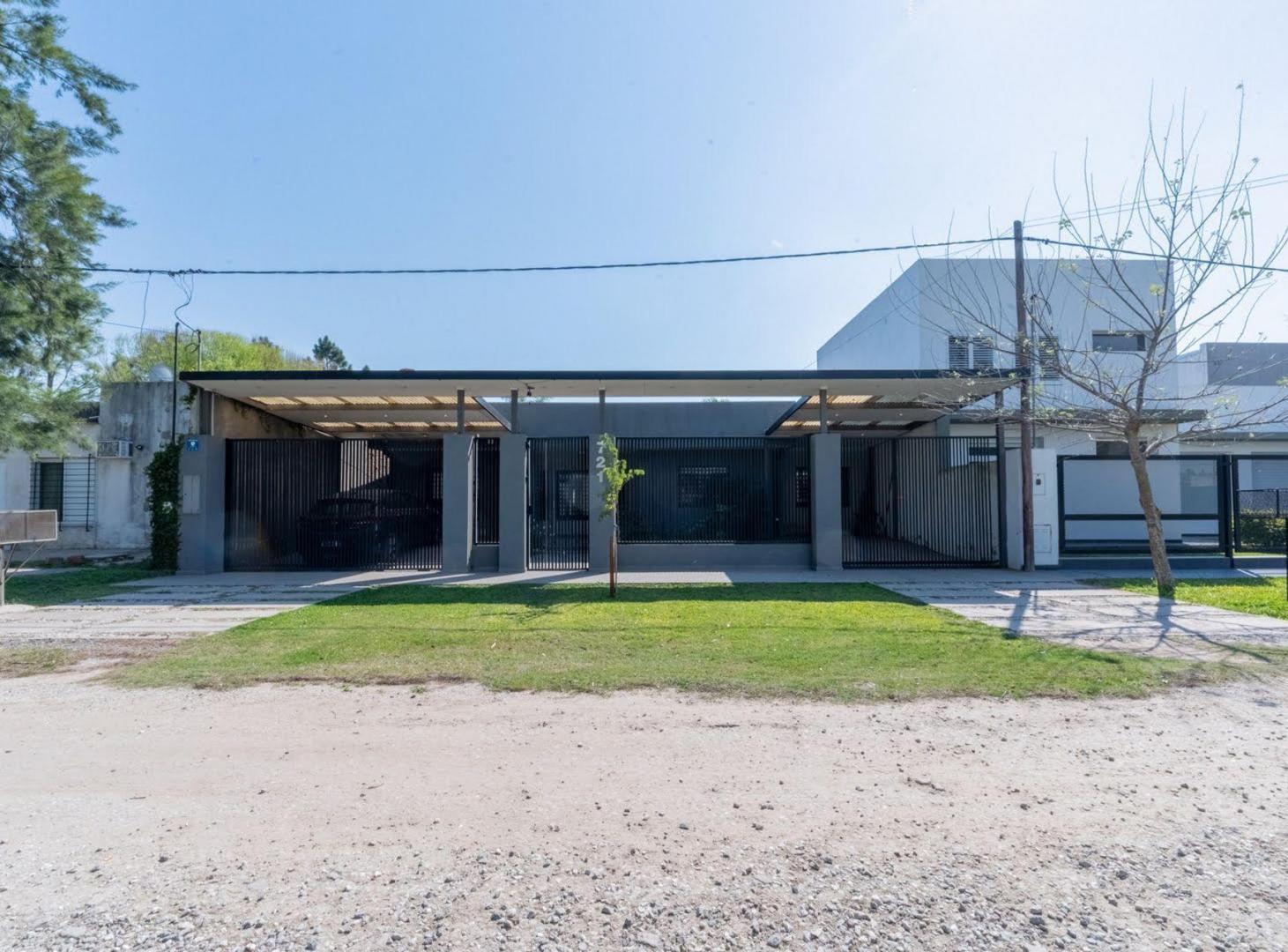 Foto de Casa de 4 dormitorios y pileta. Las Moras-Monte.V, imagen 1