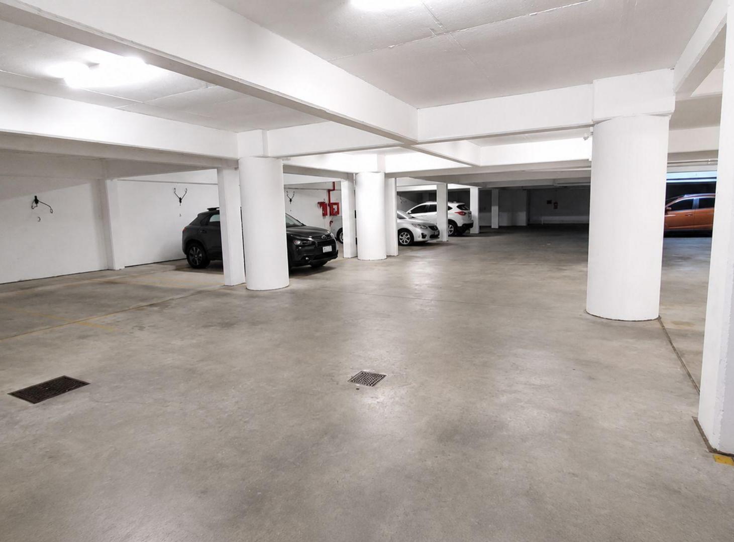 Foto de Venta cochera cubierta Edif Pilay 67 Barrio Sur, imagen 3
