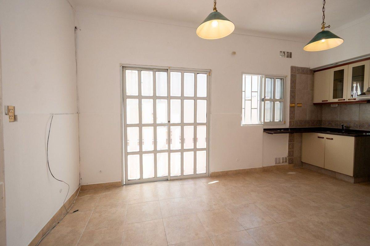 Foto de Venta casa 2 dormitorios cochera y patio., imagen 5