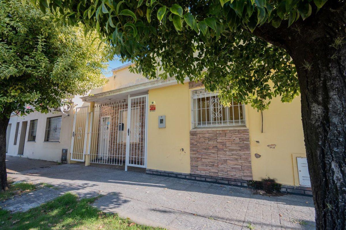 Foto de Venta CASA CON PILETA EXCELENTE UBICACION, imagen 3