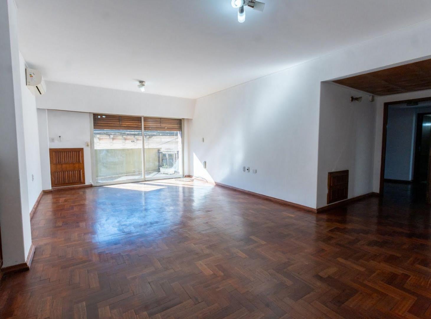 Foto de Venta Piso de 4 Dormitorios en Zona Centro, imagen 2