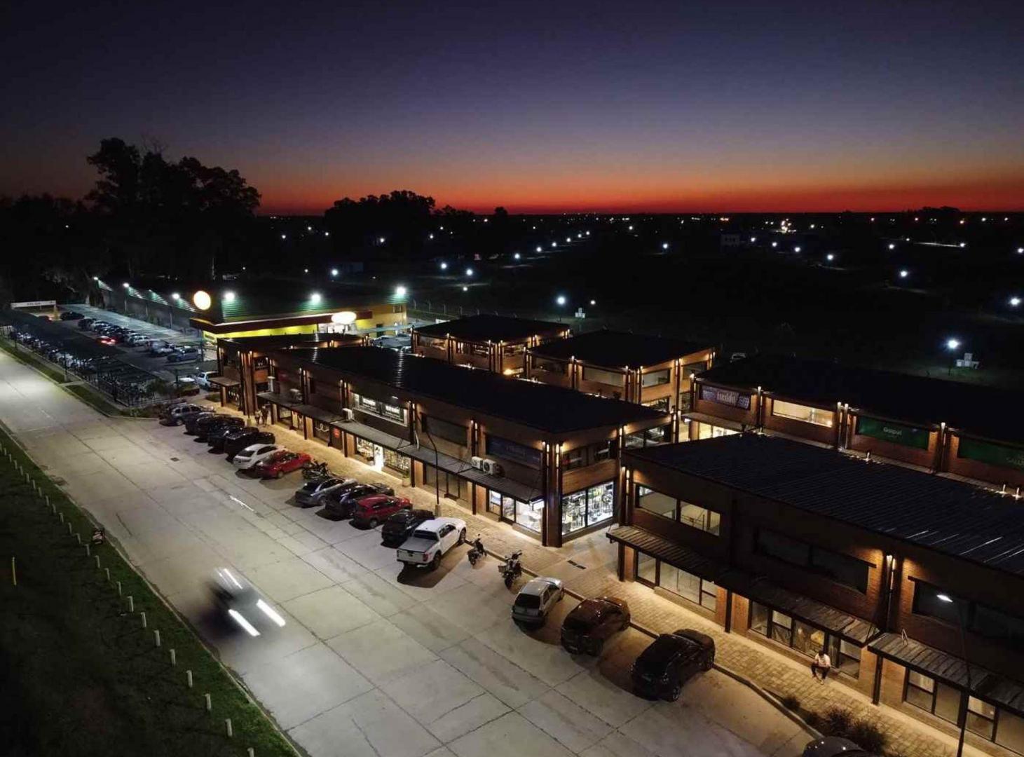 Foto de Venta Local en Paseo de las Acacias, imagen 1